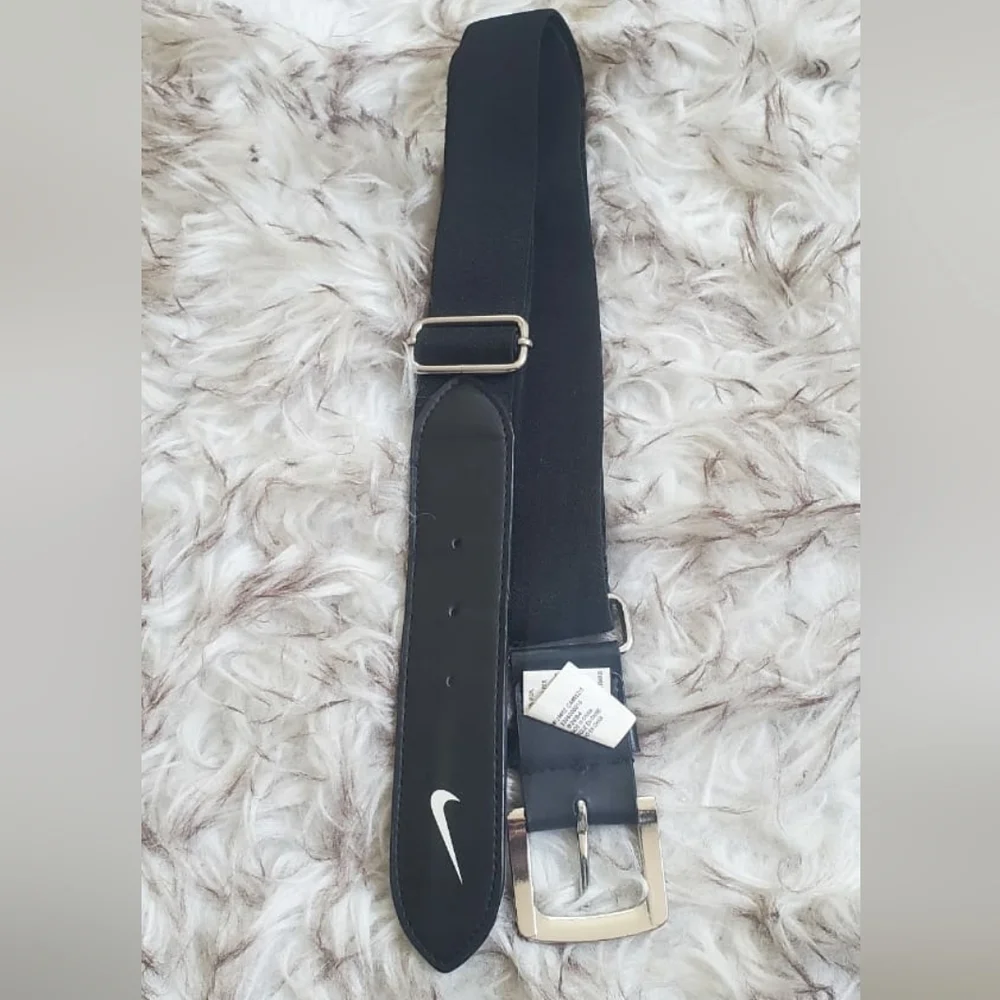 Nike Black Canvas Adjustable Boys Belt With Metal Buckle 🌴